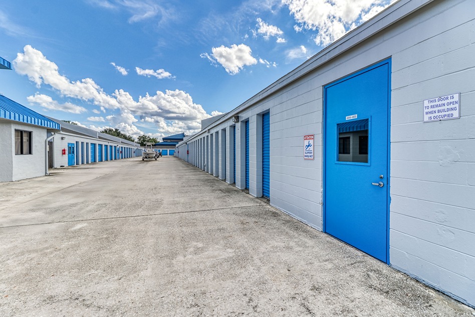 SmartStopSelfStorage-LongwoodFL-460FloridaCentralPkwy-Drive Up Units