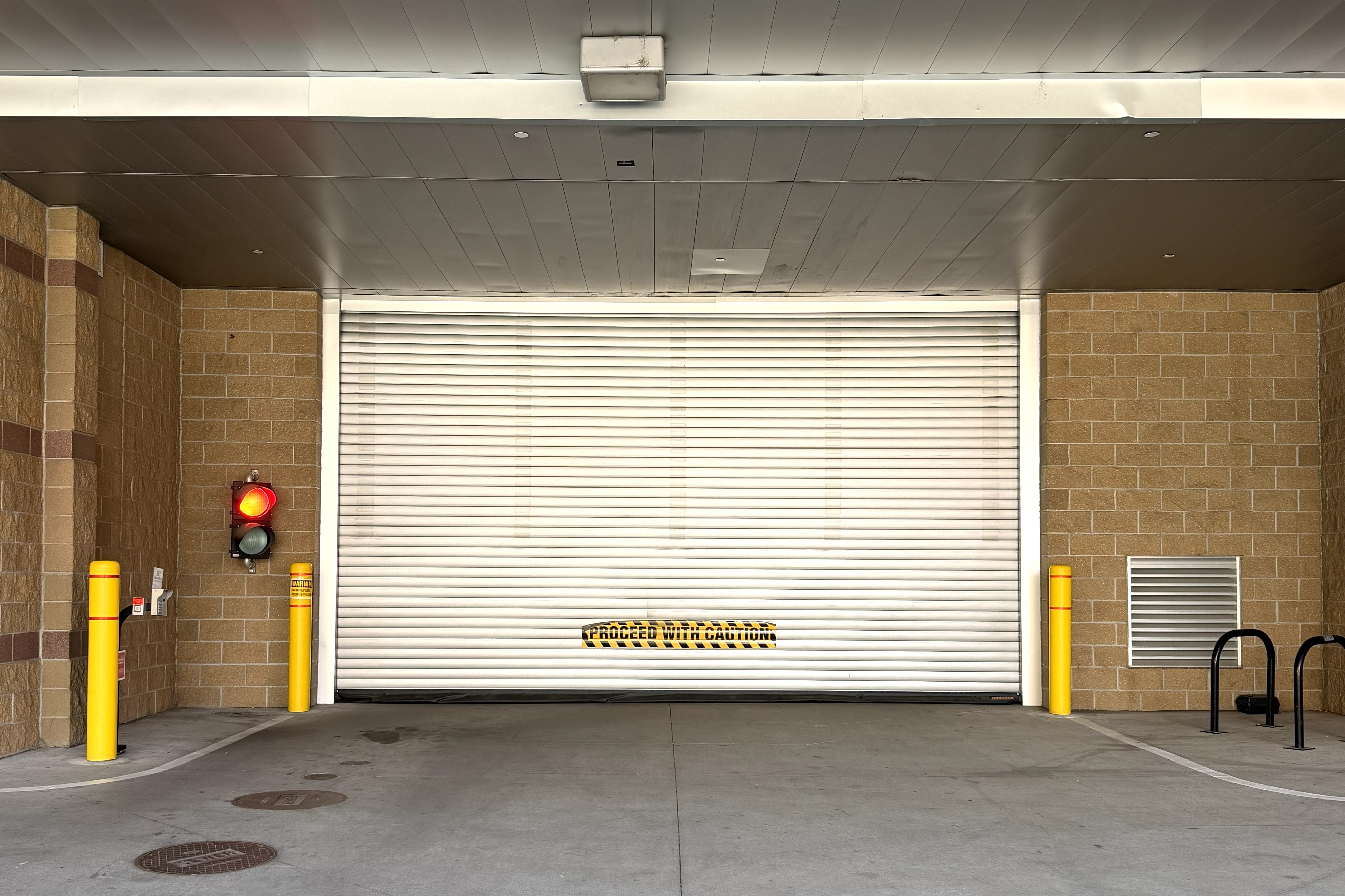 Covered Entrance at 303SelfStorage-DenverCO-3270BlakeSt