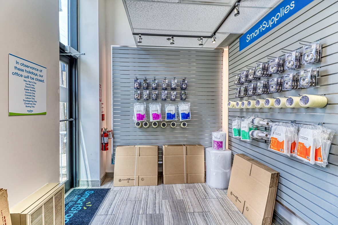 SmartStopSelfStorage-HamiltonONT-24 Sanford Ave-Moving Supplies
