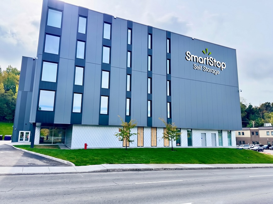 Storefront at SmartStop Self Storage-885BdCharestO, QuebecQC