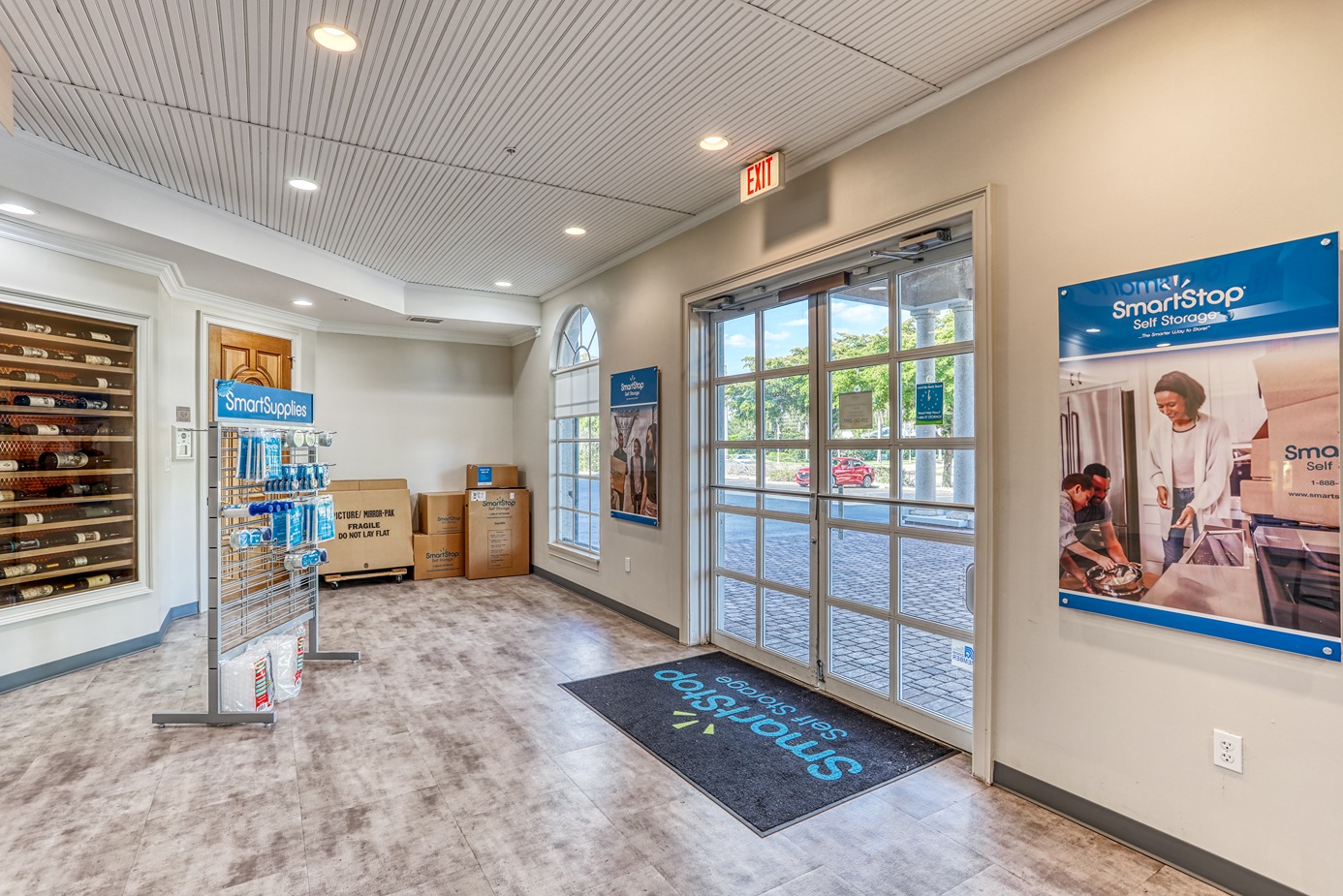 SmartStopSelfStorage-NaplesFL-275Goodlette-FrankRd-MovingSupplies
