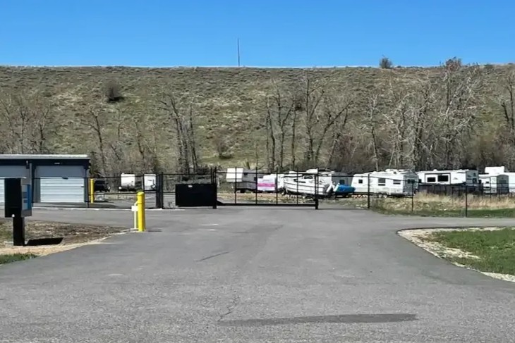 BestBoxStorage-7359USHighway212-Gate