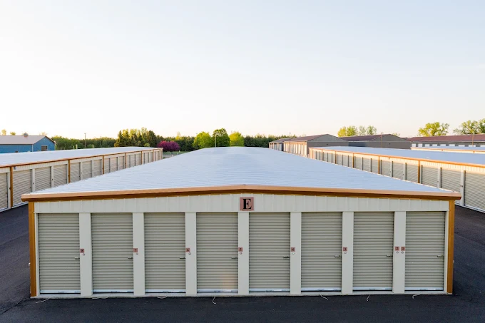 DriveUpUnits at NewFrontierSelfStorage-HudsonWI-614BrakkeSt