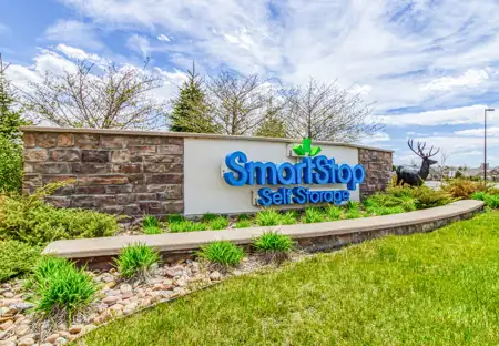 SmartStopSelfStorage-AuroraCO-6950SGartrellRd-Sign