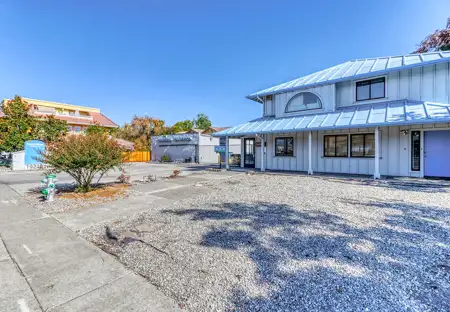 SmartStopSelfStorage-SonomaCA-19240California12-Hero
