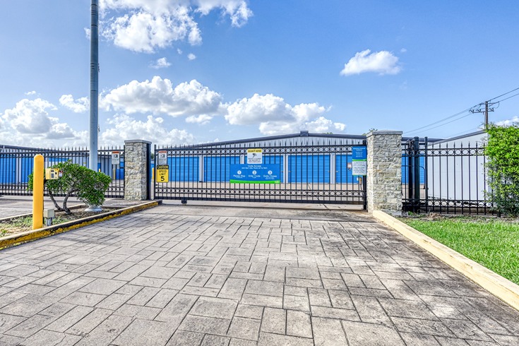 Access Gate at SmartStopSelfStorage-PasadenaTX-7905SpencerHwy