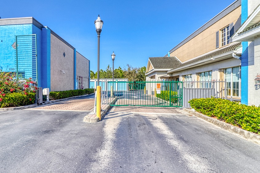 SmartStopSelfStorage-NaplesFL-7755PreserveLane-Gate Access