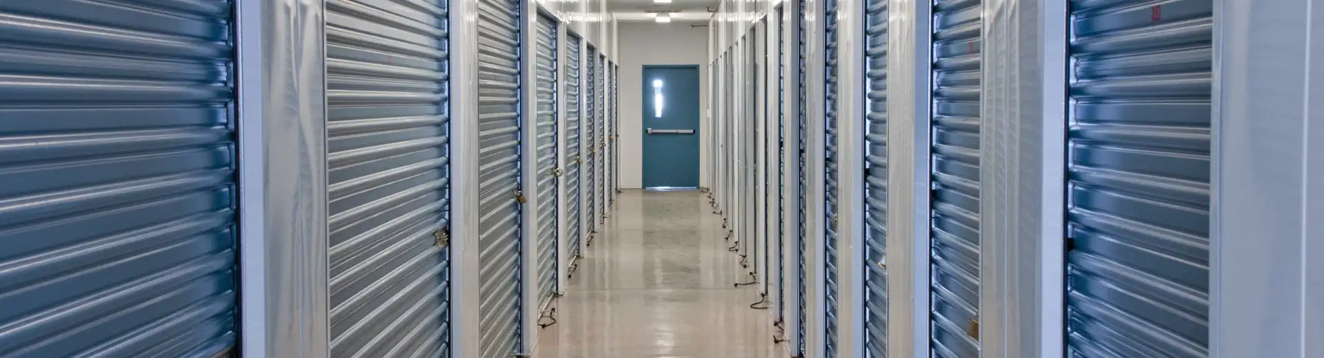 Storage Lockers vs. Storage Units: Which Is Best for You? - SmartStop