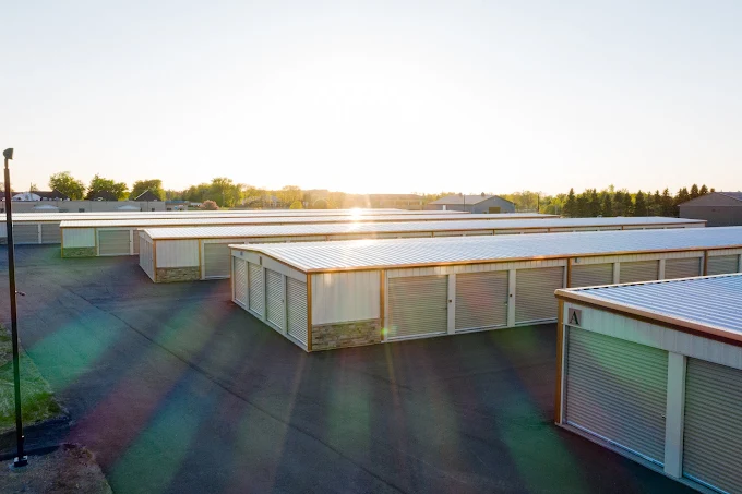 drone image of units at NewFrontierSelfStorage-HudsonWI-614BrakkeSt