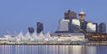 Vancouver downtown skyline | SmartStop