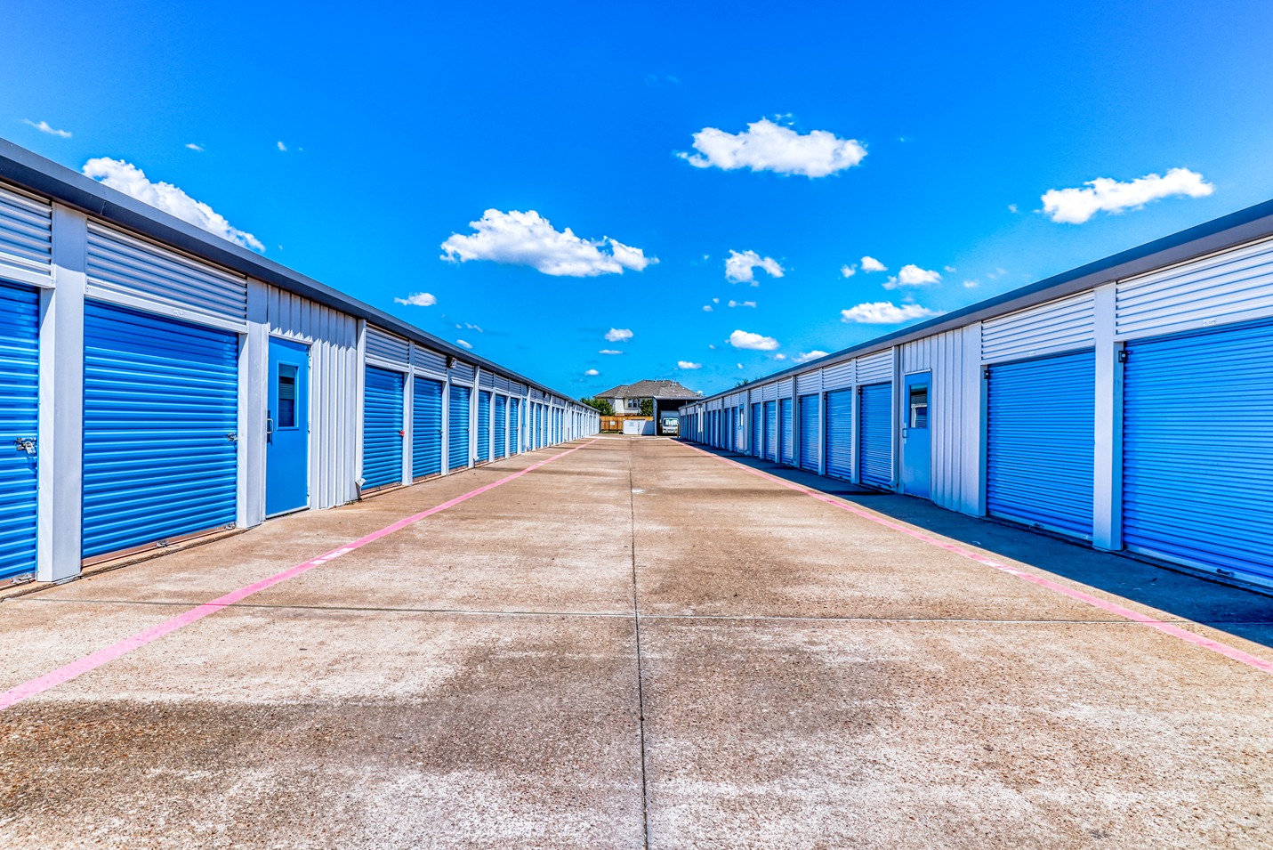 SmartStopSelfStorage-CypressTX-27236US290-DriveUpUnits