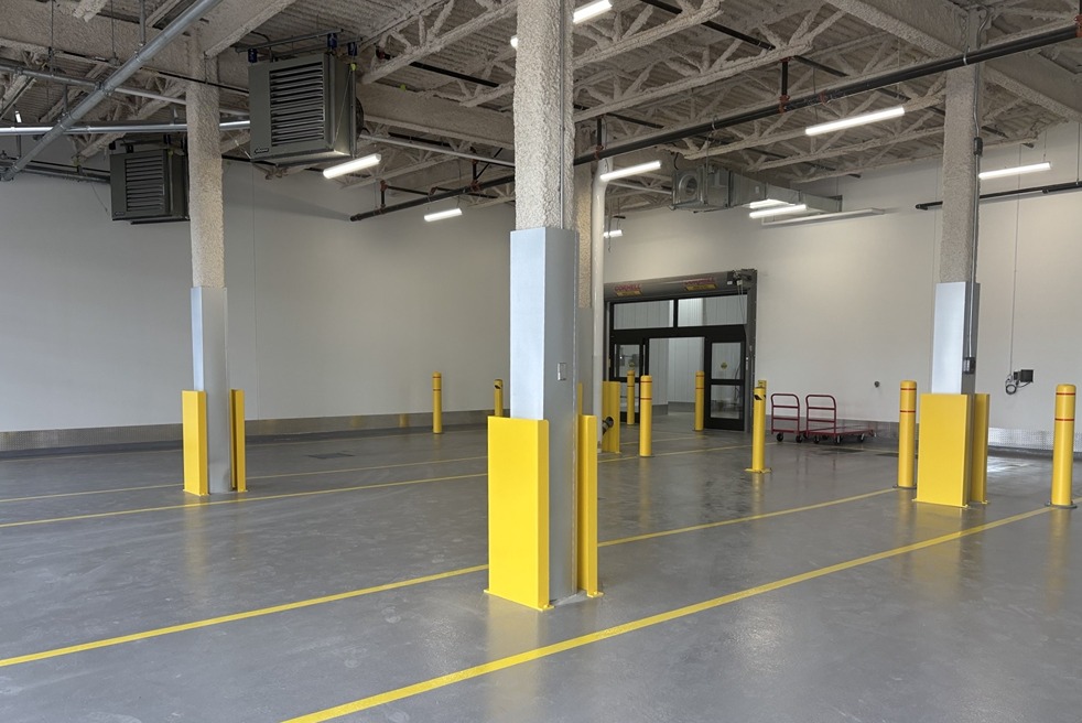 SmartStop Self Storage Facility at 5500 Rue Notre-Dame West Montreal, QC-Load Bay
