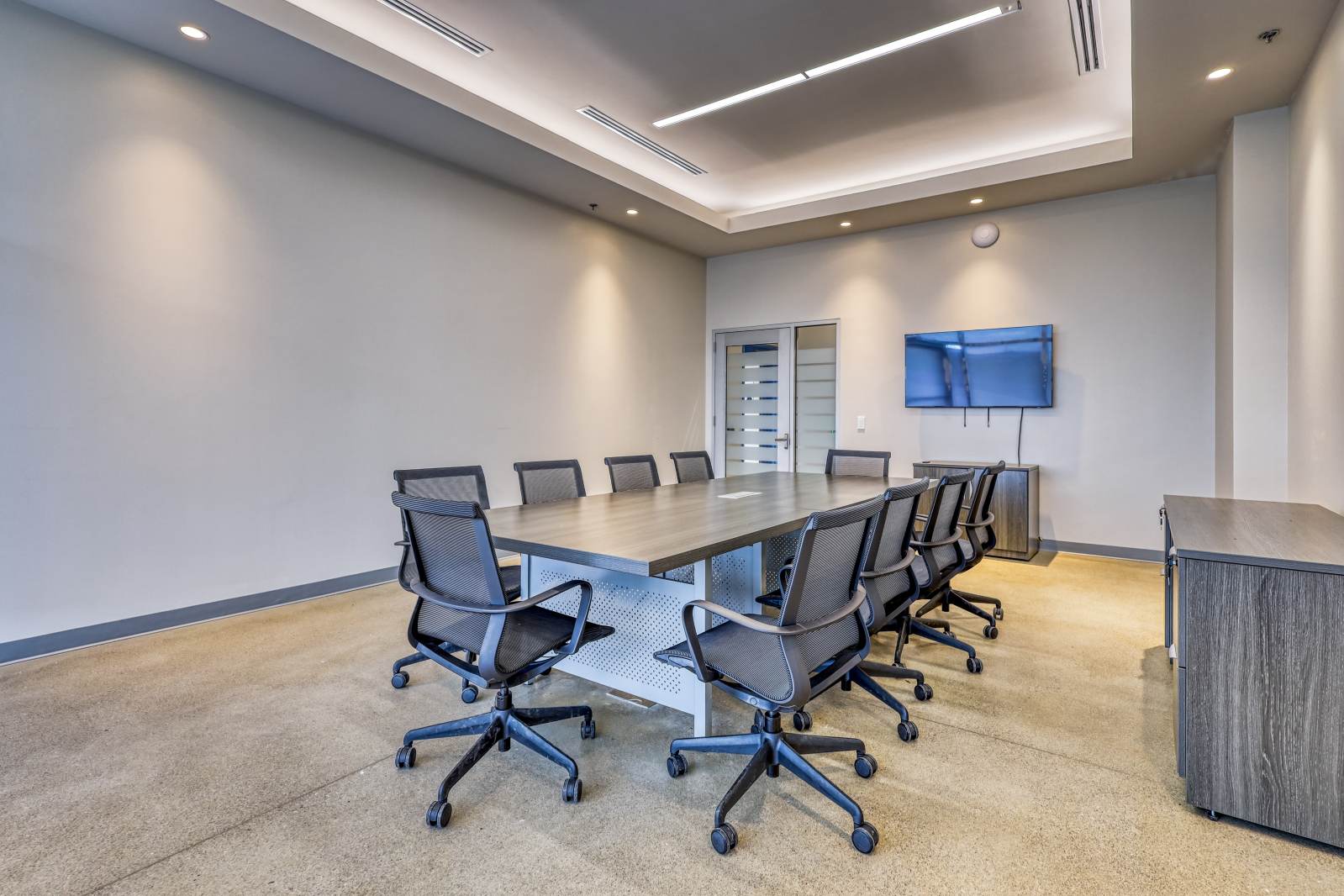 Meeting room at SmartStop self storage facility in Toronto, Ontario on 1480 Jane St.