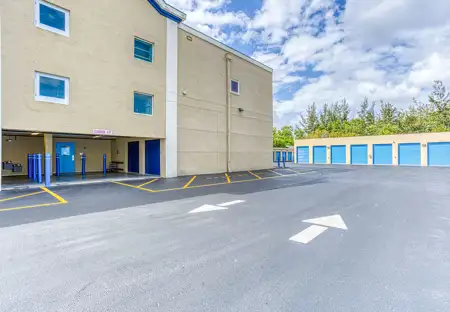SmartStopSelfStorage-WellingtonFL-1341SouthStateRd-ExteriorShot