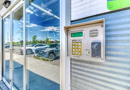 SmartStopSelfStorage_19 Esandar Dr_Toronto,ONT_M4G4C5-Keypad Access