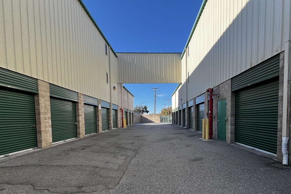 SmartStopSelfStorage-SanJoseCA-2487AlumRockAve-Drive Up2