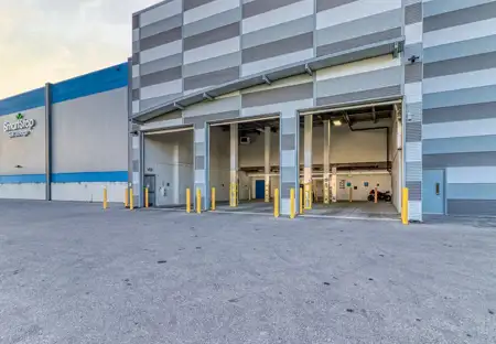 SmartStopSelfStorage-WoodbridgeONT-411 Cityview Blvd-Loading Bays