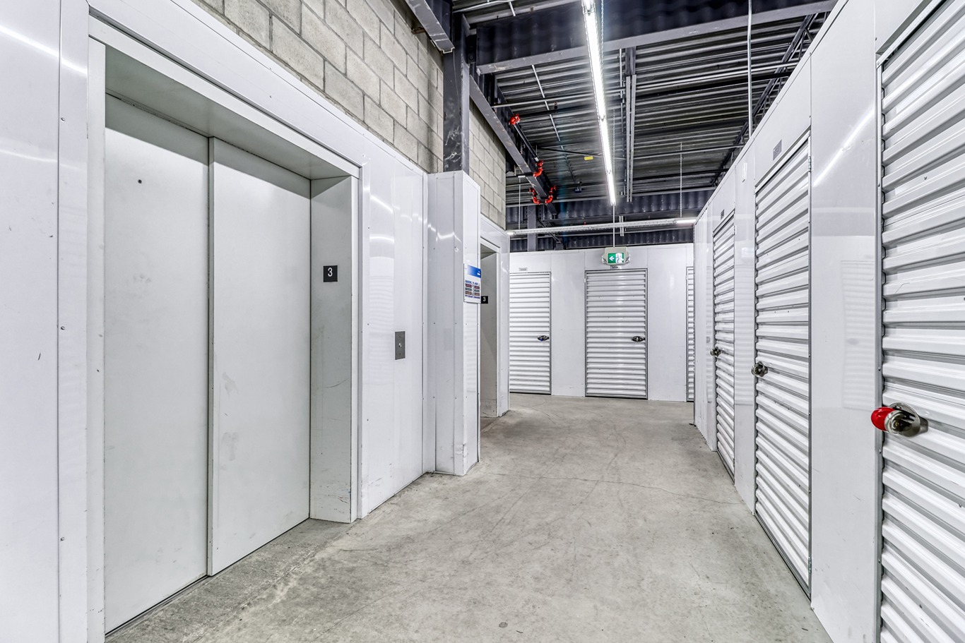 SmartStopSelfStorage-WoodbridgeONT-411 Cityview Blvd-Elevator