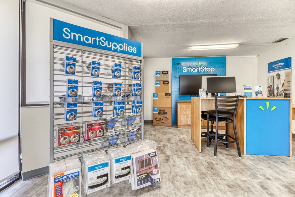 SmartStopSelfStorage-LongwoodFL-460FloridaCentralPkwy-MovingSupplies