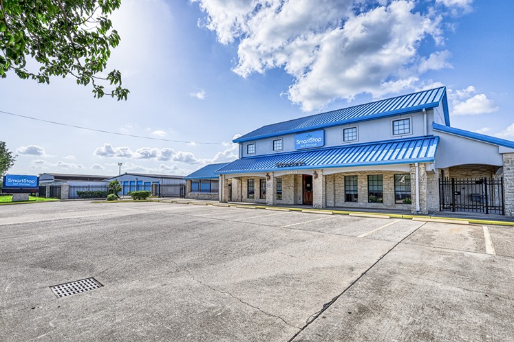 Storefront at SmartStopSelfStorage-PasadenaTX-7905SpencerHwy