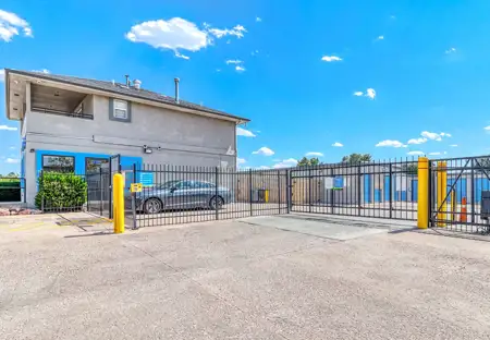 SmartStopSelfStorage-ColoradoSpringsCO-3150BoychuckAve-Gate Access