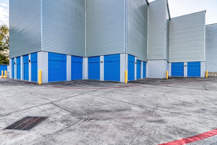 SmartStopSelfStorage-SpringTX-21836HolzwarthRd-DriveUp