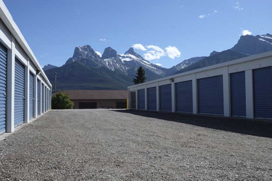 SmartStop Self Storage-110 Bow Meadows Crescent, Canmore, AB  - DriveUp2