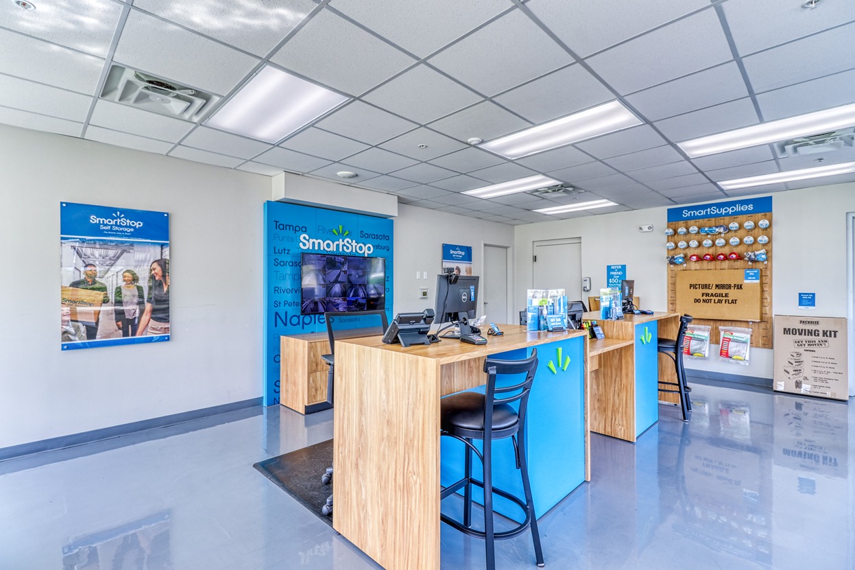 SmartStopSelfStorage-RiverviewFL-9811ProgressBlvd-Office