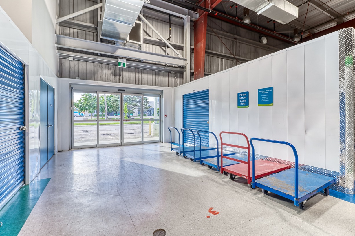 SmartStopSelfStorage-BurlingtonONT-1770 ApplebyLine-Interior Doors