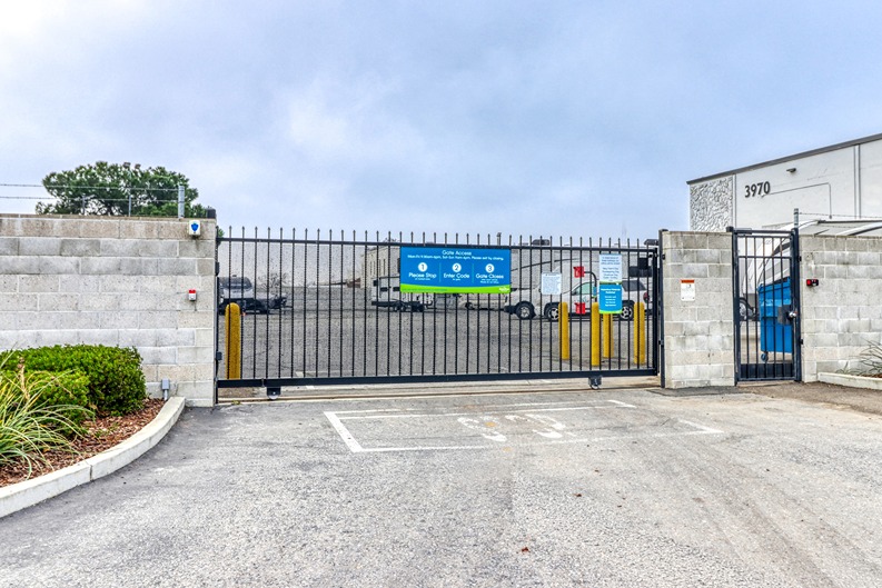 SmartStopSelfStorage-SacramentoCA-3970PellCircle-Gate