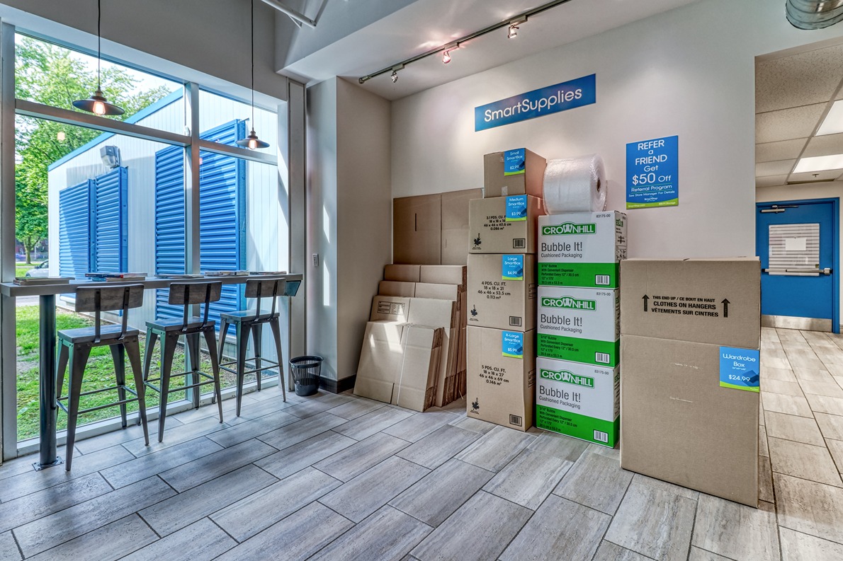 SmartStopSelfStorage-MississaugaONT-1230 Lakeshore Rd-Moving Supplies