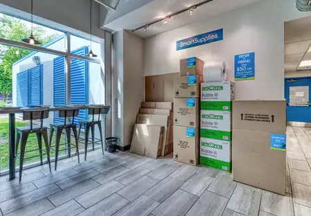 SmartStopSelfStorage-MississaugaONT-1230 Lakeshore Rd-Moving Supplies