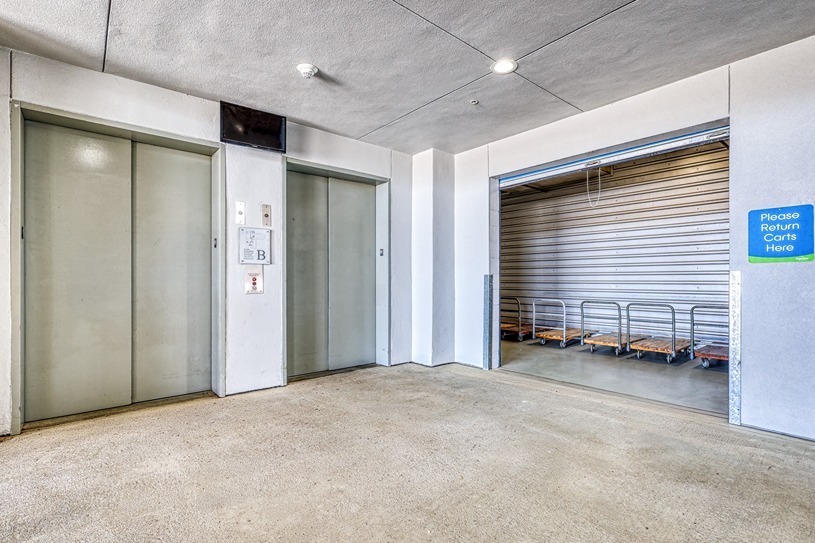 SmartStopSelfStorage-HoustonTX-2412WHolcombeBlvd-Elevators