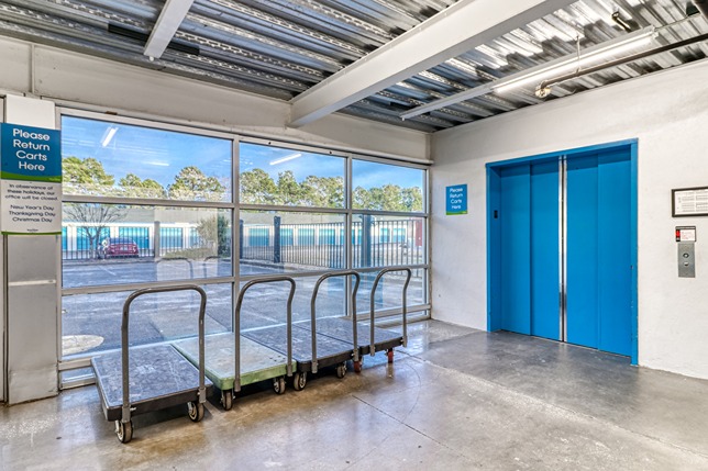 SmartStopSelfStorage-MyrtleBeachSC-4630DickPondRd-Elevators