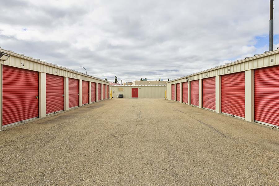 SmartStop Self Storage Facility at 13432 143 St NW, Edmonton, AB - Drive Up Units