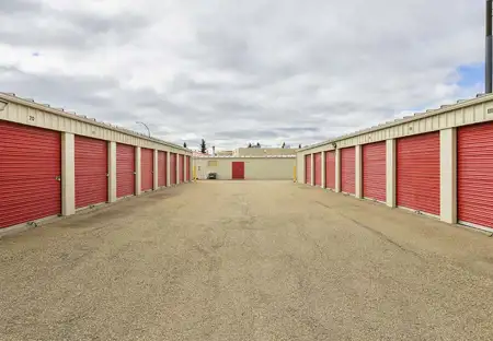 SmartStop Self Storage Facility at 13432 143 St NW, Edmonton, AB - Drive Up Units