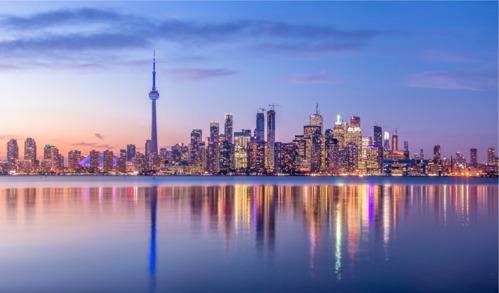 toronto skyline image at sunset