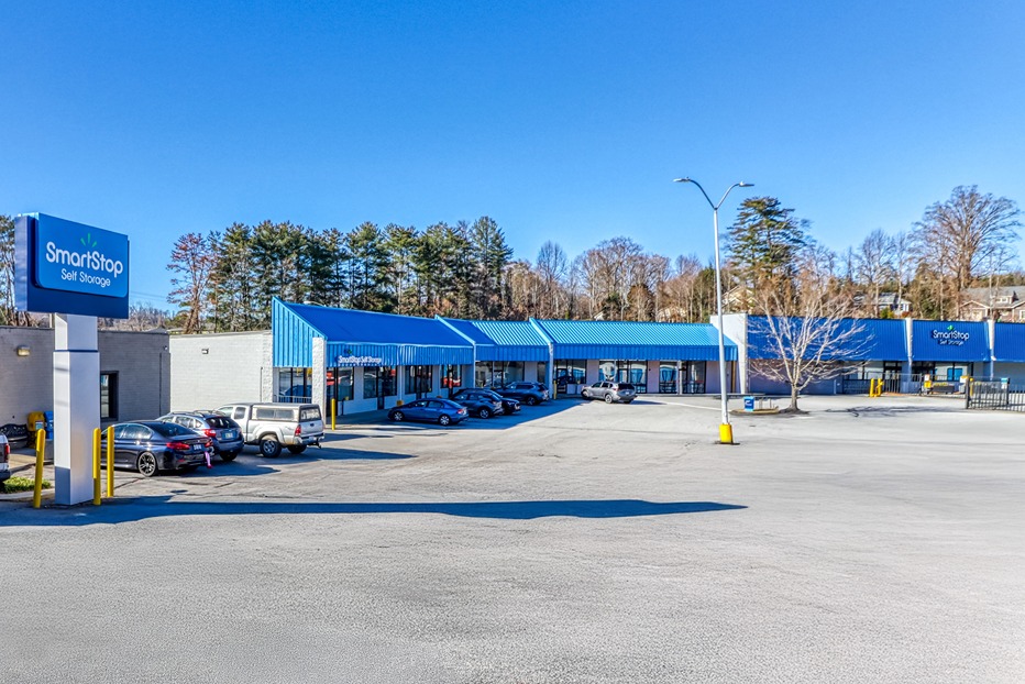 SmartStopSelfStorage-ArdenNC-6LongShoalsRd-Hero