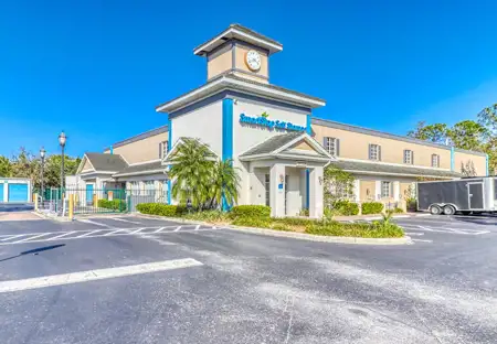 SmartStopSelfStorage-NaplesFL-7755PreserveLane-Hero