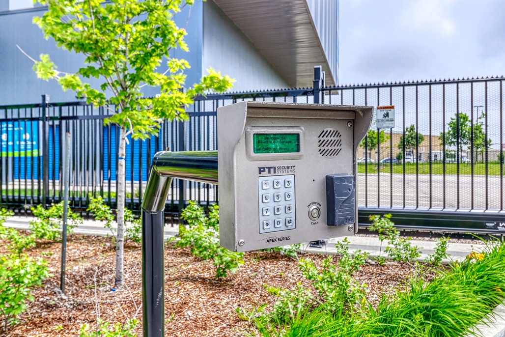 SmartStopSelfStorage-MississaugaONT-2068 S Sheridan Way-Keypad Access