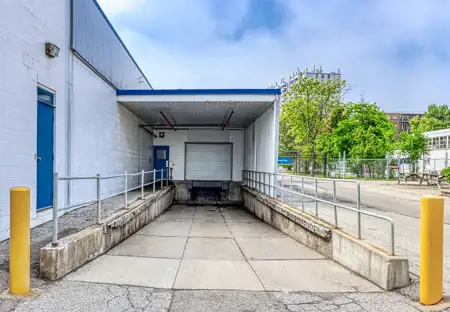 SmartStopSelfStorage-MississaugaONT-1230 Lakeshore Rd-Covered Loading Bay