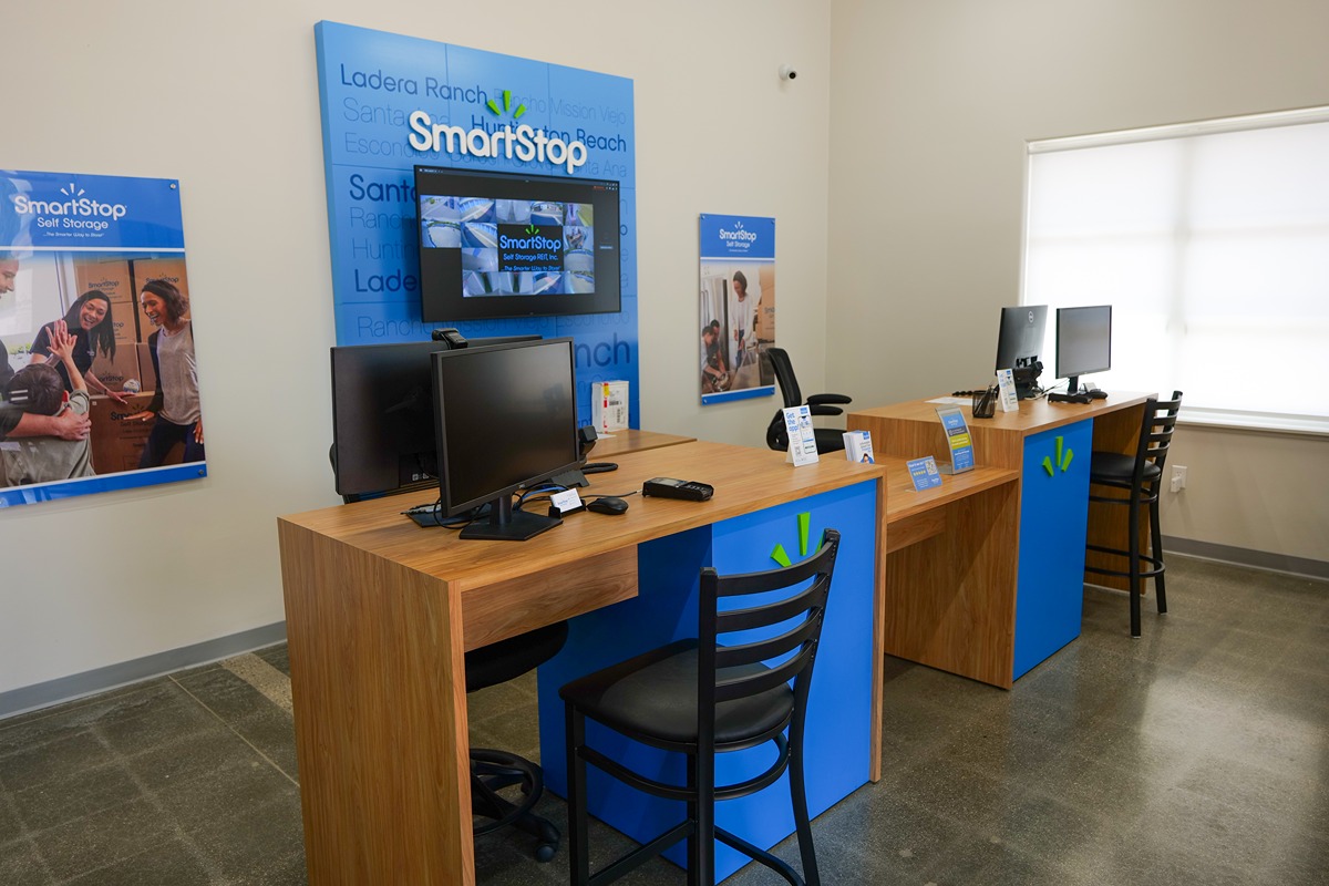 SmartStopSelfStorage-LaderaRanchCA-30TerraceRd-Office
