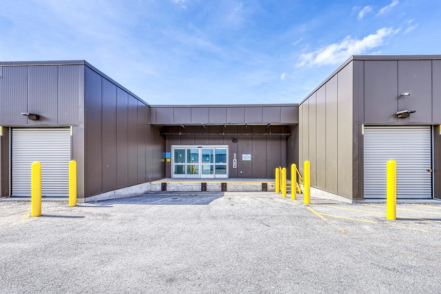 Loading Dock at SmartStopSelfStorage-BarrieONT-341MapleviewDrW