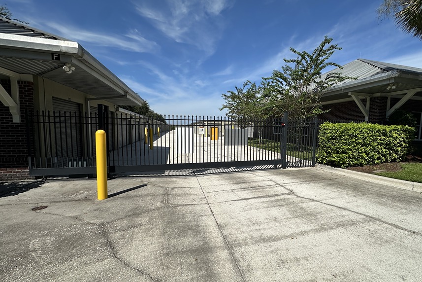 SmartStopSelfStorage-WinterGardenFL-1650 Avalon Rd-Gate