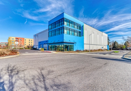 SmartStop Self Storage Facility at 16600 SE 18th Street, Vancouver, WA - Storefront