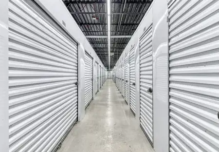 SmartStopSelfStorage-WoodbridgeONT-411 Cityview Blvd-Interior Units