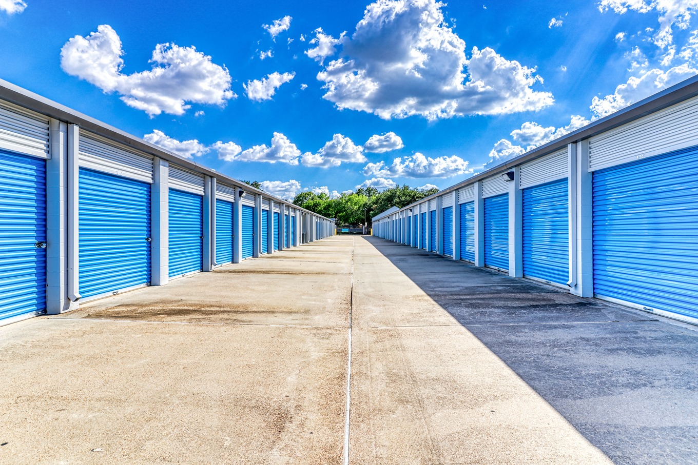 SmartStopSelfStorage-HoustonTX-10830WestRd-DriveUpUnits