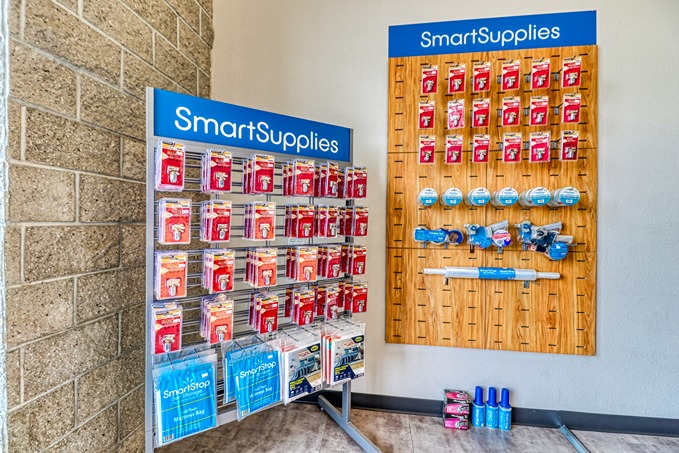 SmartStopSelfStorage-SacramentoCA-3970PellCircle-MovingSupplies