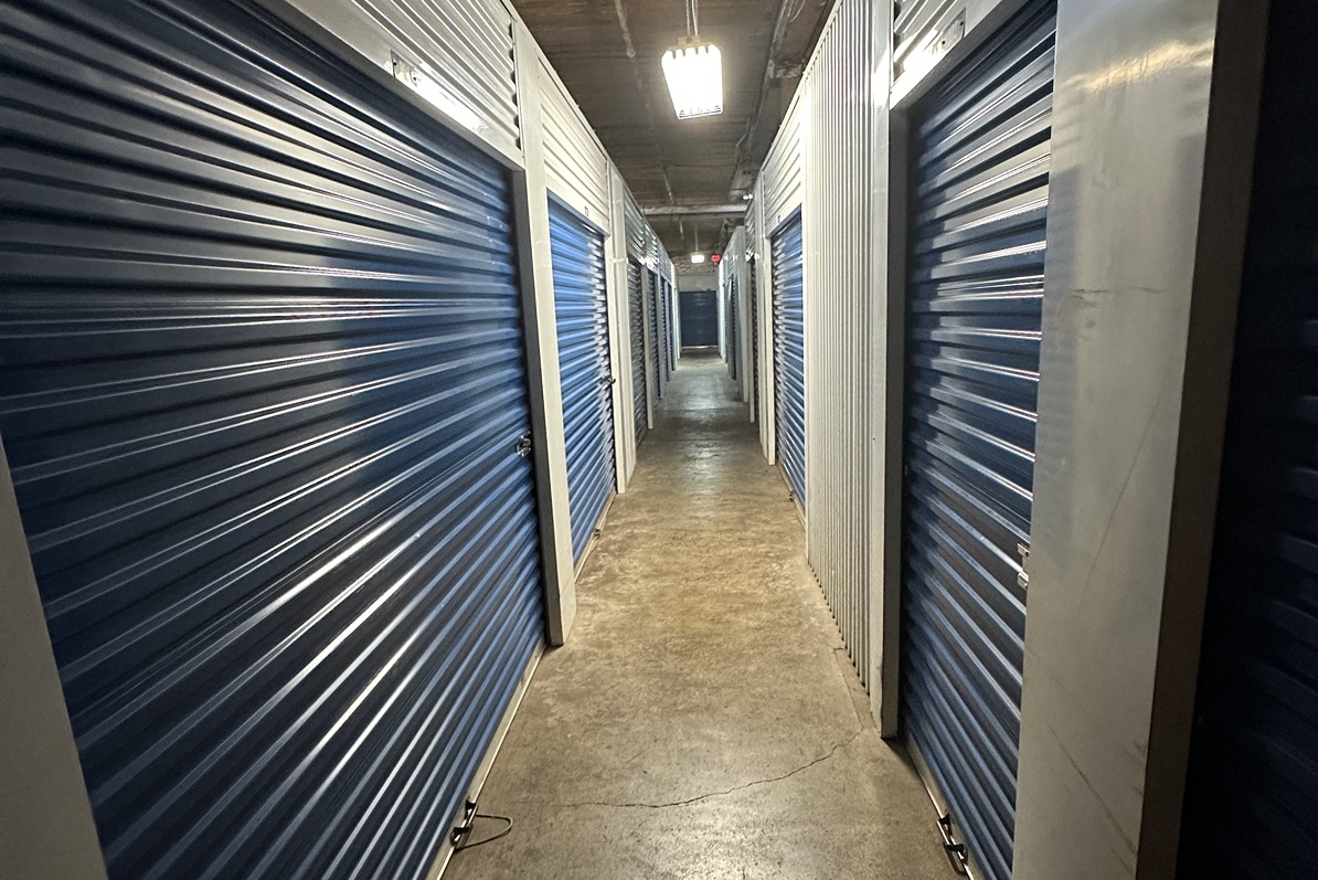 SmartStopSelfStorage-RichmondVA-1716ECarySt-Interior Units