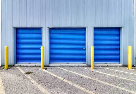 SmartStopSelfStorage-MississaugaONT-1230 Lakeshore Rd-Drive Up Units